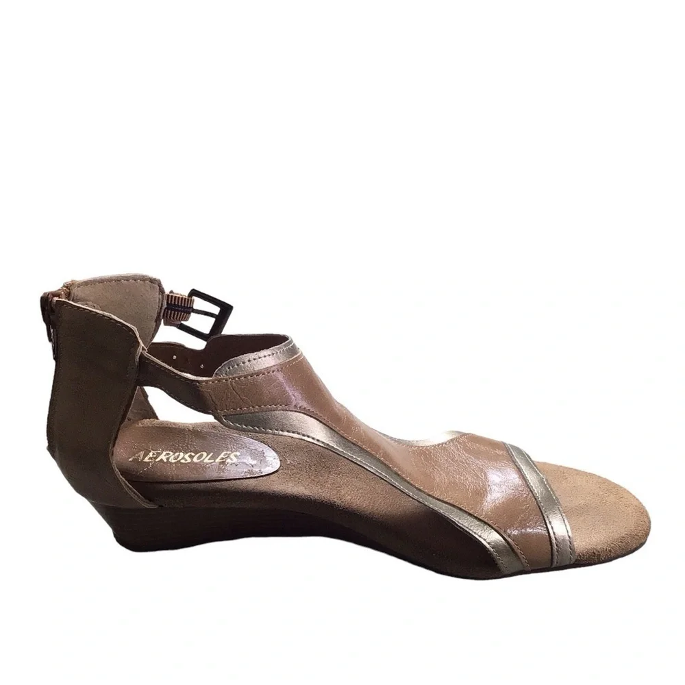 Aerosoles Slight Wedge Womans  sandals EUC size 8